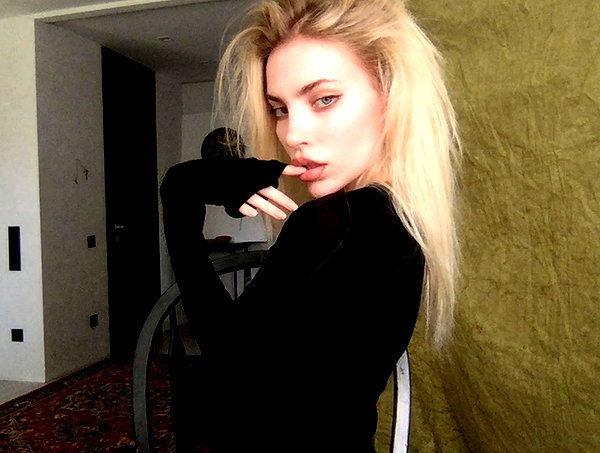 anya4everr instagram image archive image