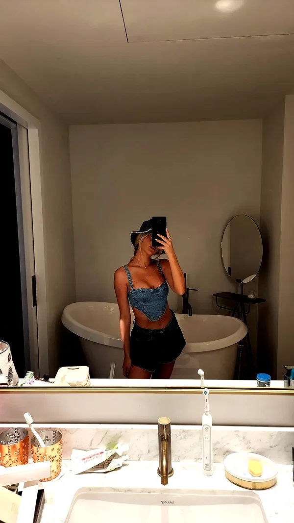 barzomer instagram image archive image