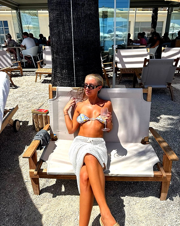 allygravemade instagram image archive image