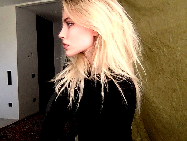 anya4everr instagram image archive image