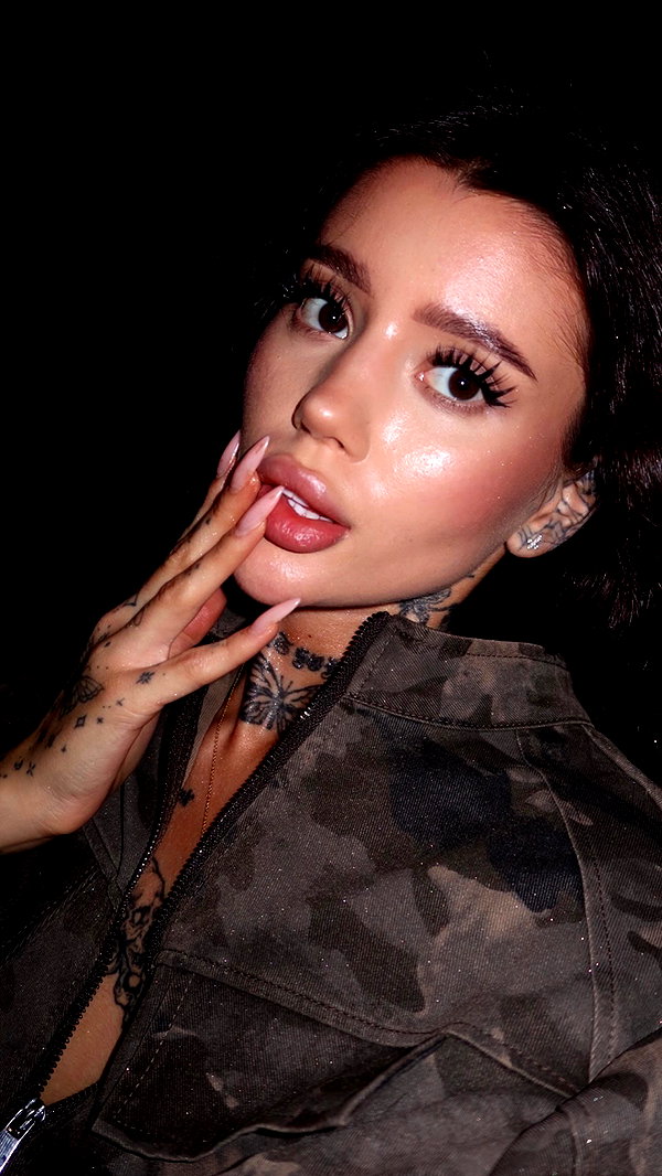 meleeva instagram image archive image