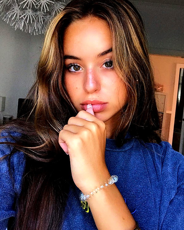 zoeliss instagram image archive image