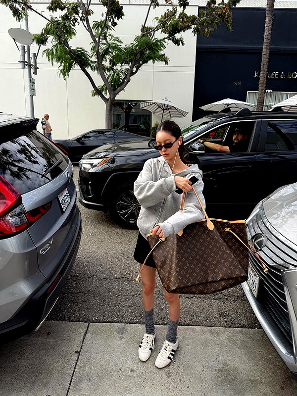 daxbin instagram image archive image