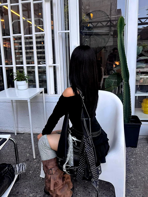 connie.01j instagram image archive image