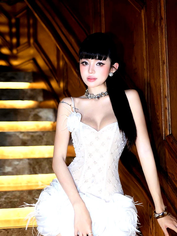 lyhythuedoxinh instagram image archive image