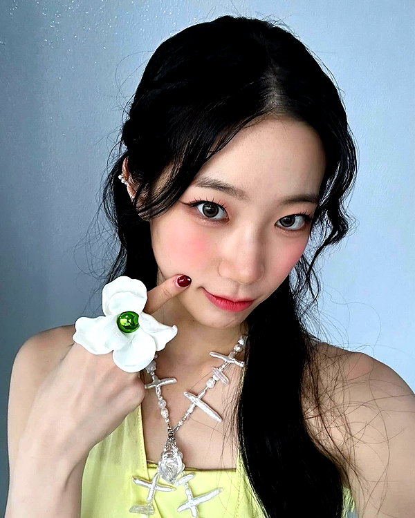 zuhazana instagram image archive image