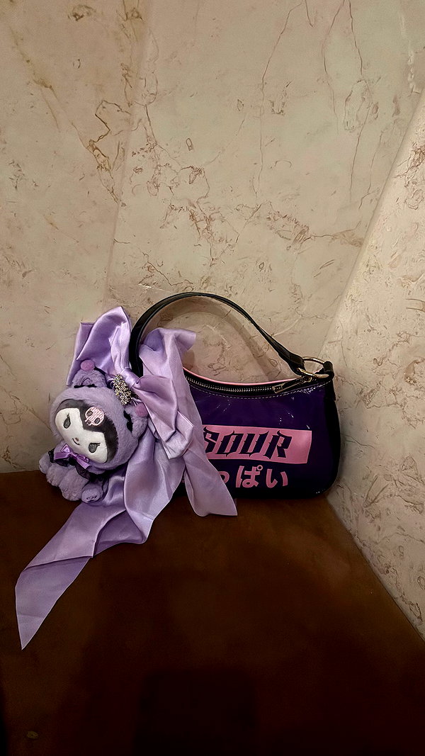 Archived image from @kriiizellda on Instagram