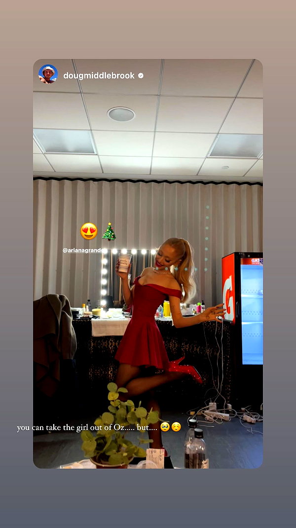 arianagrande instagram image archive image