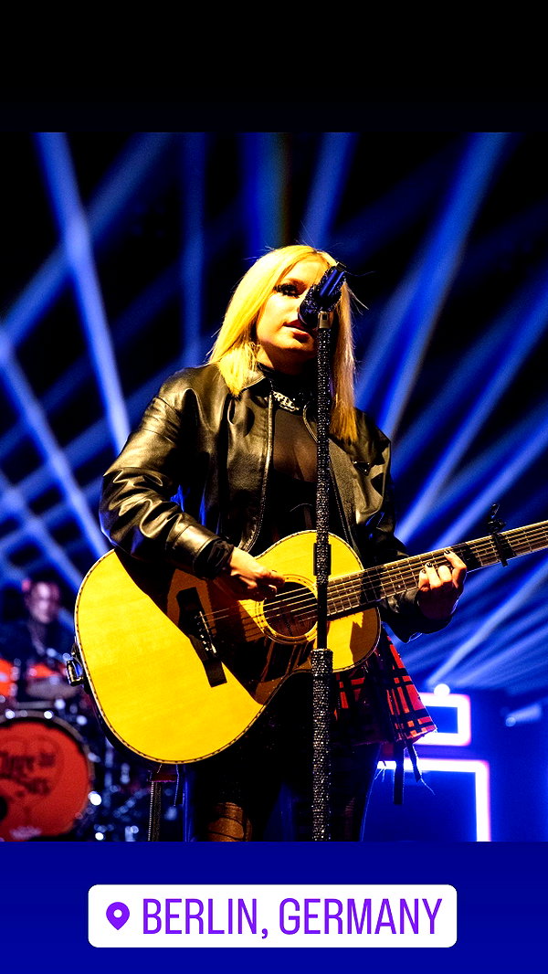 avrillavigne instagram image archive image
