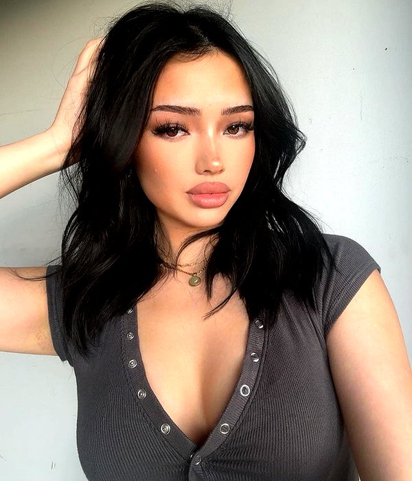 baddiesessence instagram image archive image