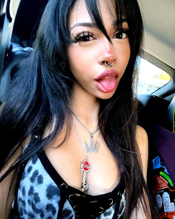 twodollie instagram image archive image