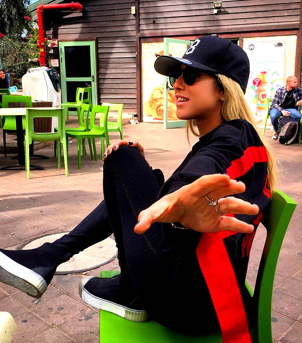 annezivi instagram image archive image