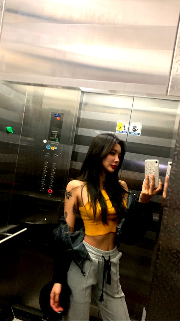 Archived image from @heroineseen on Instagram