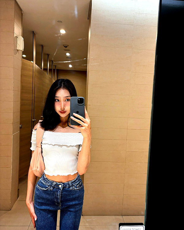 indra0102_ instagram image archive image