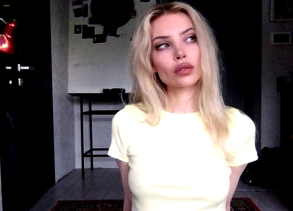 anya4everr instagram image archive image