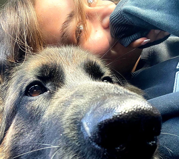 oliviaphillipps instagram image archive image