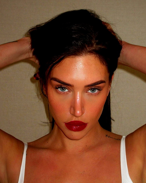 staskaranikolaou instagram image archive image
