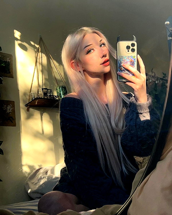 danielle.mercedie instagram image archive image