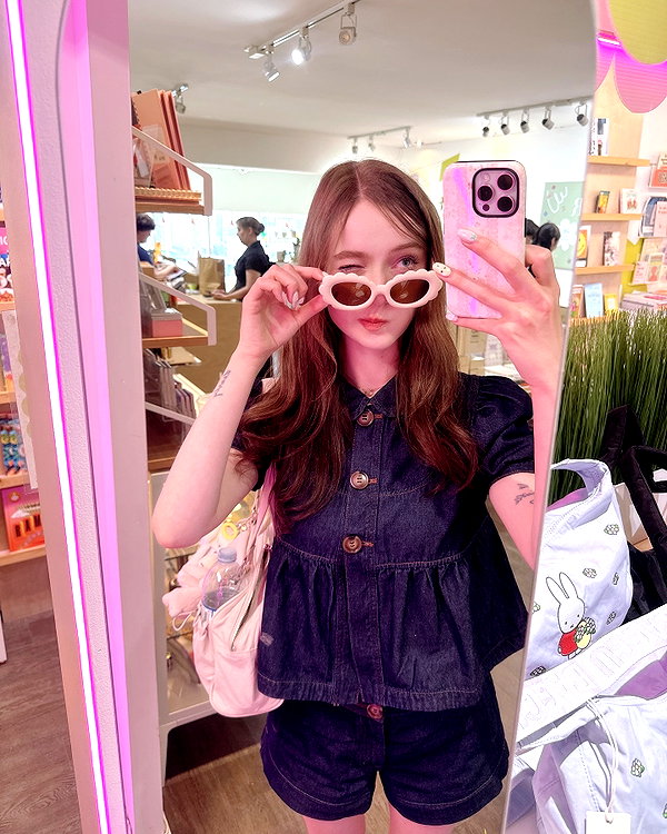 1uvgabi instagram image archive image