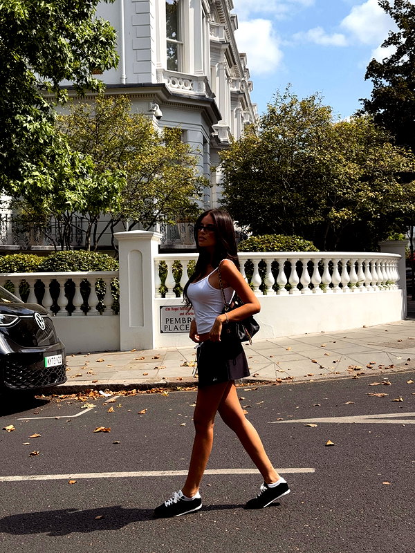 zoeliss instagram image archive image