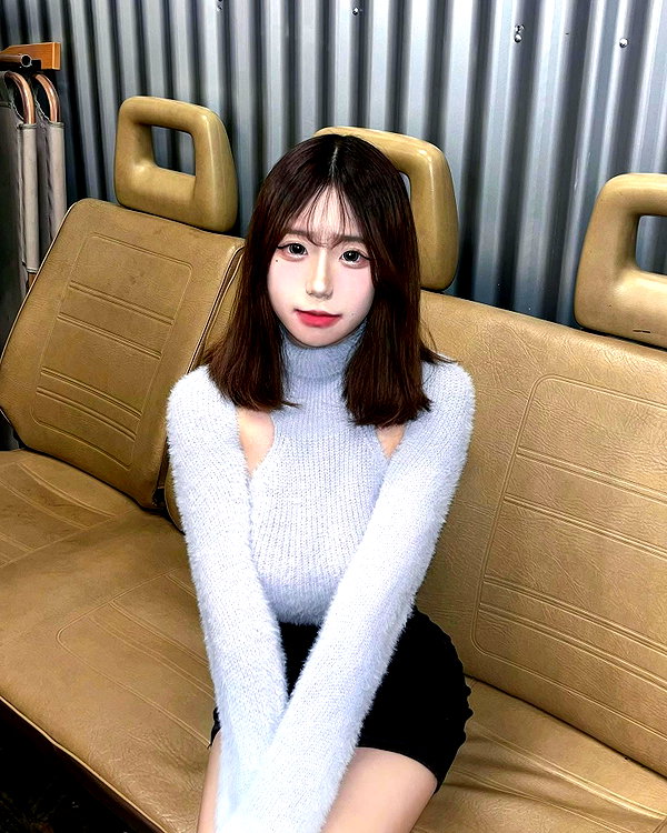 nnxinn_ instagram image archive image