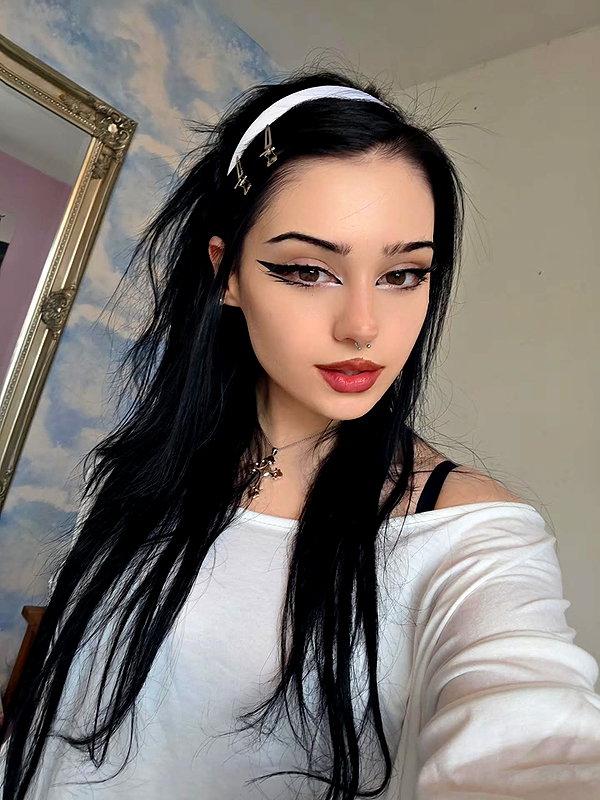 xoreniiiiii instagram image archive image