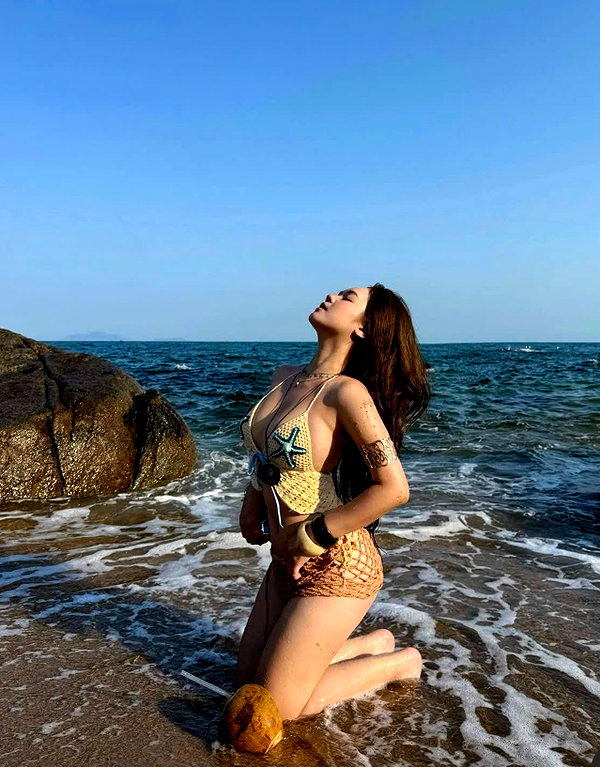 lyhythuedoxinh instagram image archive image