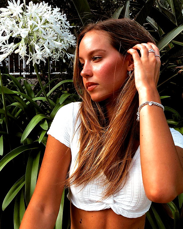 olivia.mathers instagram image archive image