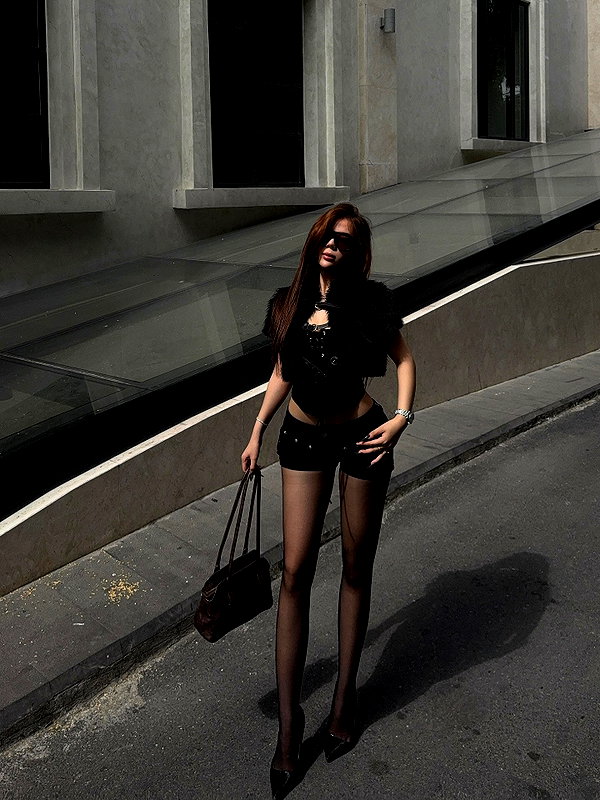 lyhythuedoxinh instagram image archive image