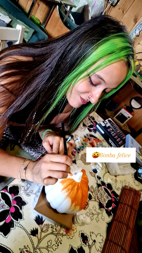aekamee instagram image archive image