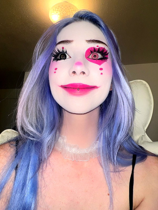 danielle.mercedie instagram image archive image