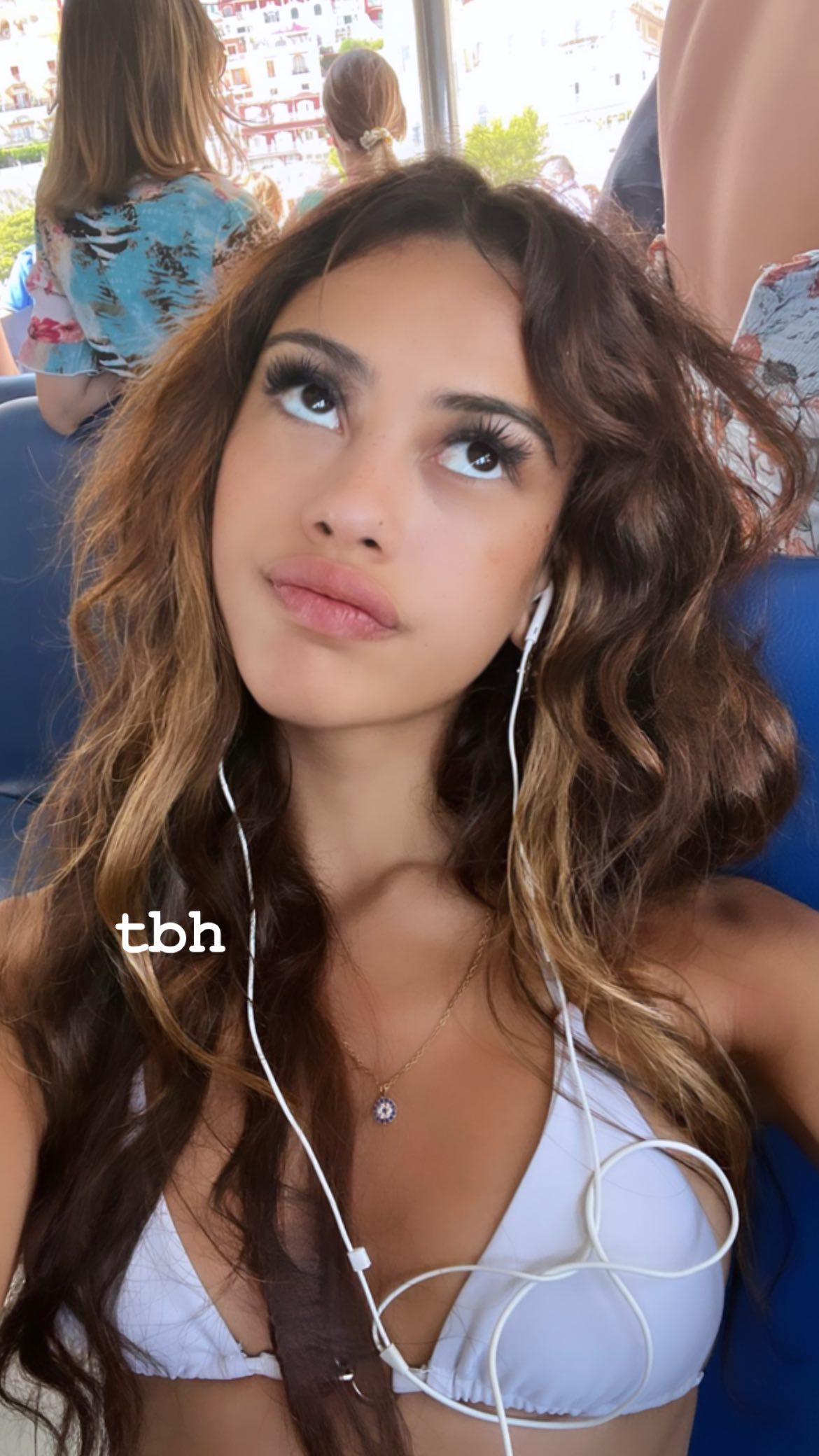 leonanaomii instagram image archive image