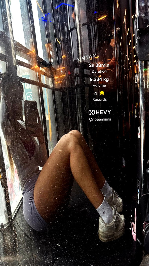 noeemiimii instagram image archive image