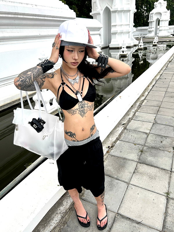 biohazard.g1rl instagram image archive image