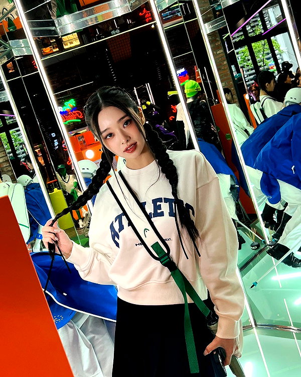 dear.zia instagram image archive image