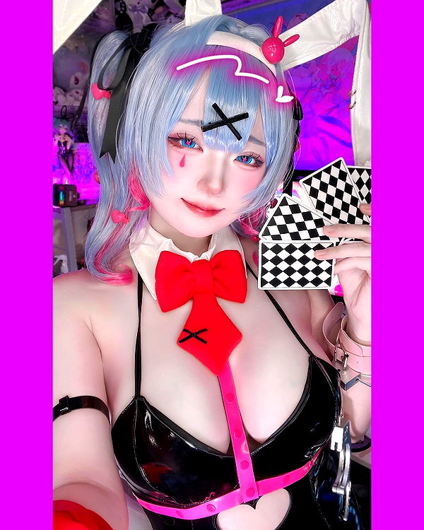 purinn_cos instagram image archive image