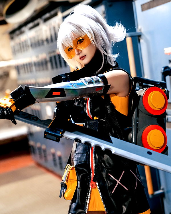 miee_cos instagram image archive image