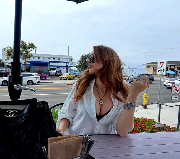 renatarrii instagram image archive image