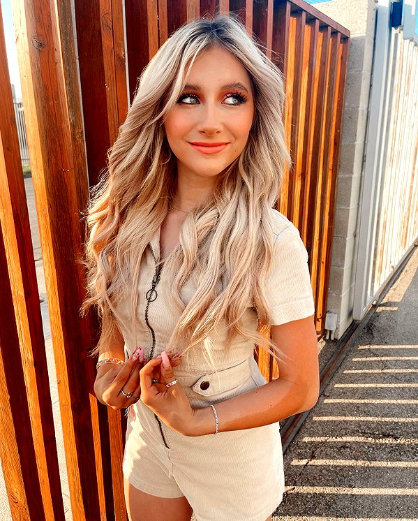 ellianawalmsley instagram image archive image