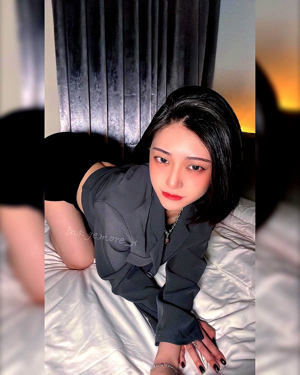 ge.more_x instagram image archive image