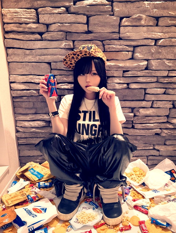 9unxx7 instagram image archive image