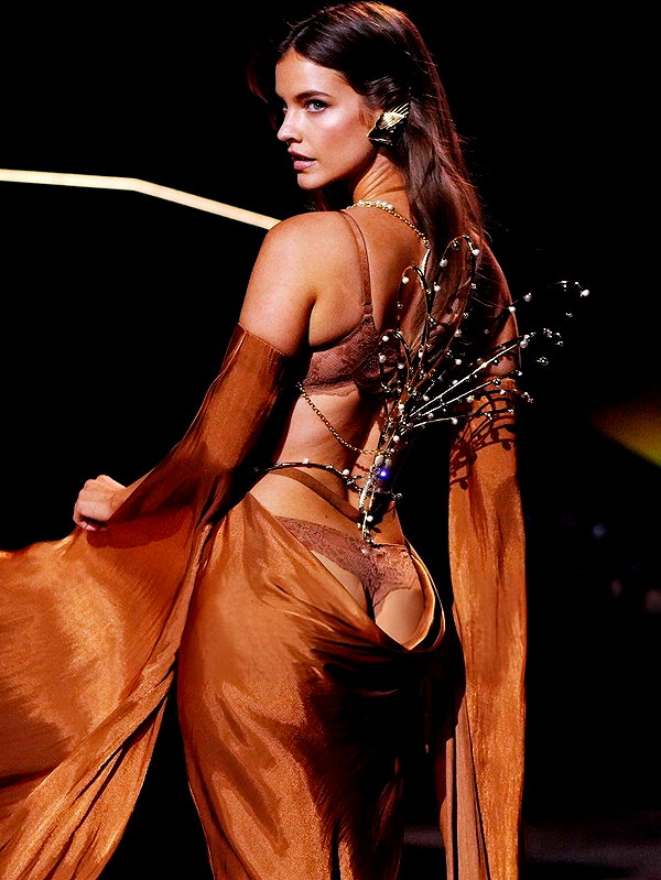 realbarbarapalvin instagram image archive image
