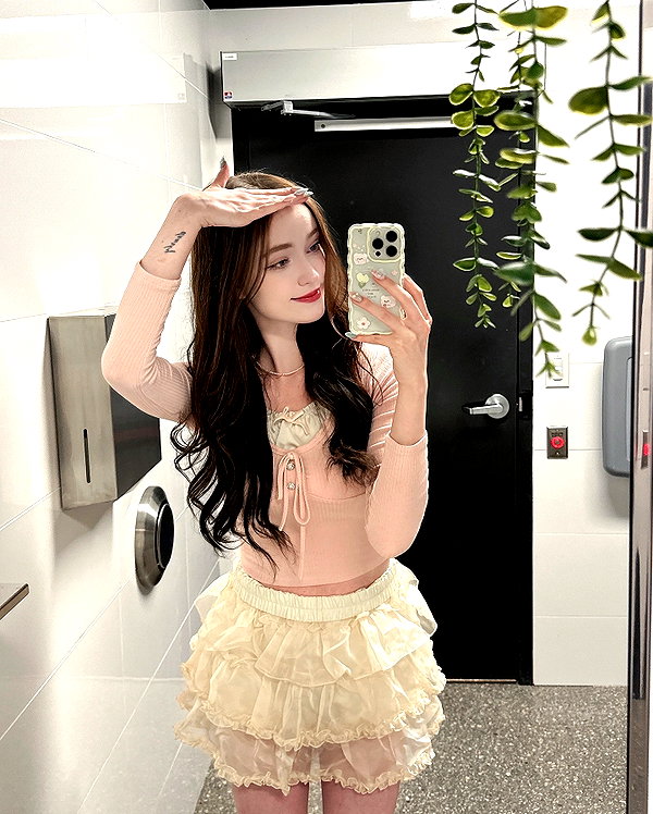 1uvgabi instagram image archive image