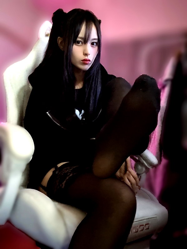 yamikumo_leisa instagram image archive image