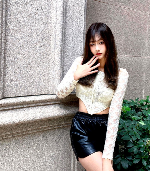lai_931201 instagram image archive image