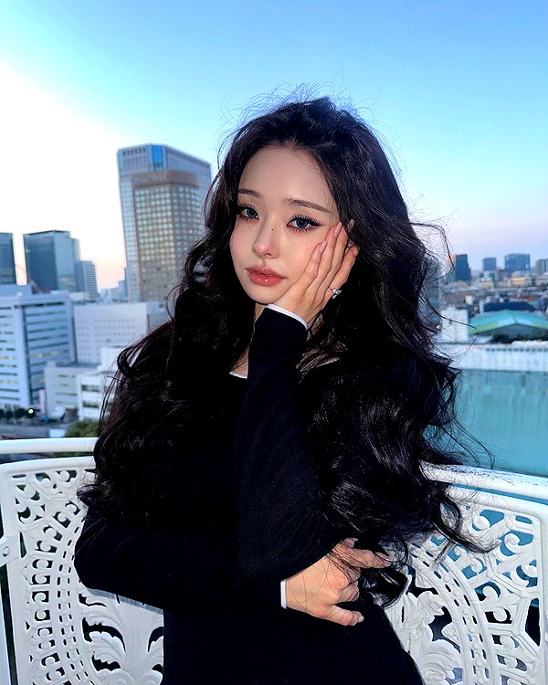 dear.zia instagram image archive image