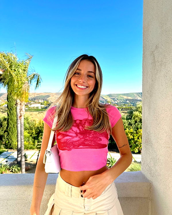 sadieemckennaa instagram image archive image