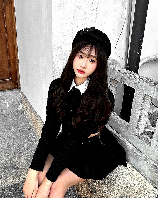 lai_931201 instagram image archive image