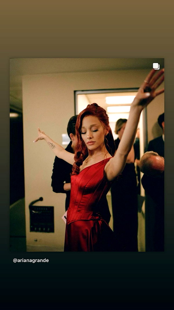 arianagrande instagram image archive image