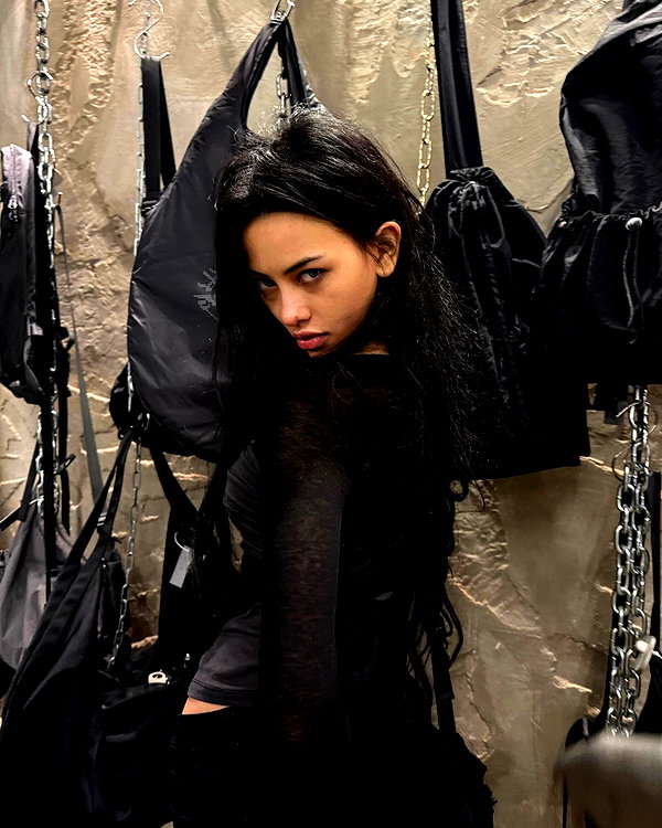 leonanaomii instagram image archive image